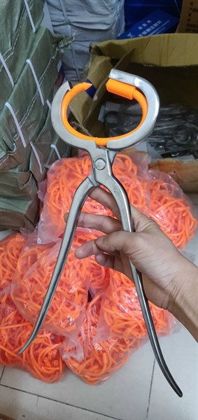 Kìm bấm mũi - Vòng Nhựa - Cái