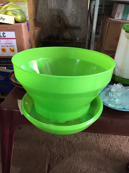 Máng ăn xoay gà con -Máng lẩu - Cái - Ảnh 3